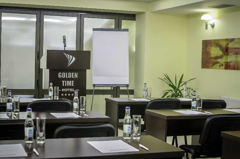 Golden Time Hotel Брашов Экстерьер фото